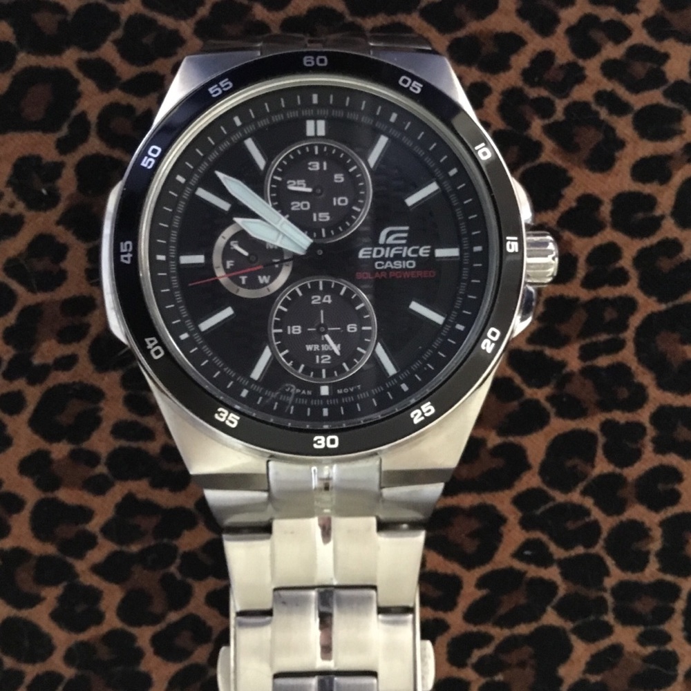 CASIO EDIFICE MEN’S WATCH *LIKE NEW* NEEDS BATT.